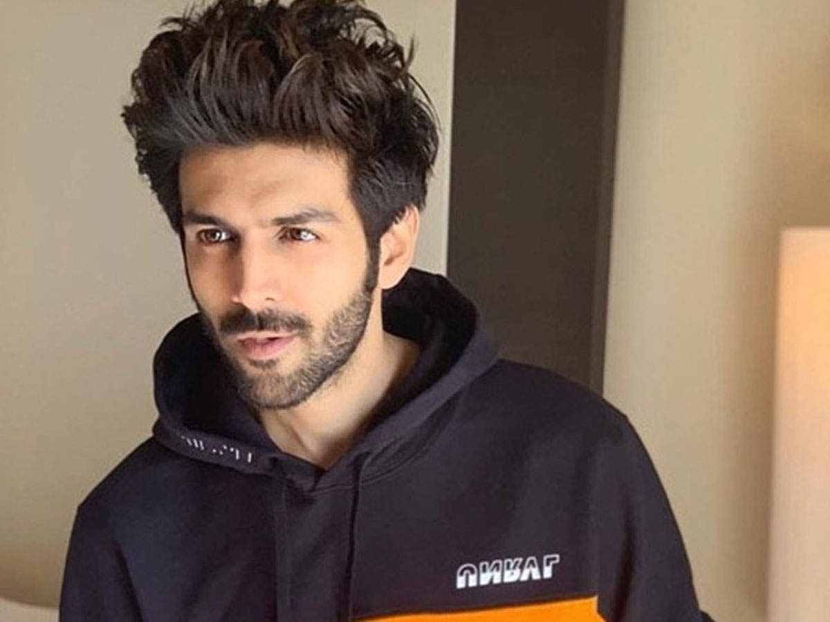 Kartik Aaryan's publicist shoots down his plan to go bald, says 'girls are  dying over your hair' | Hindi Movie News - Times of India