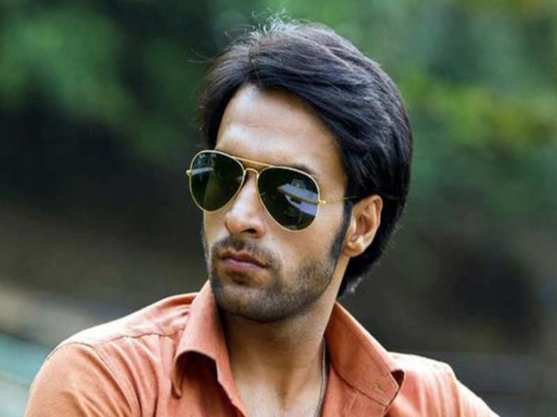 Shaleen Malhotra Biography, Age, Life, Career, Education, Interesting Facts & Much More 