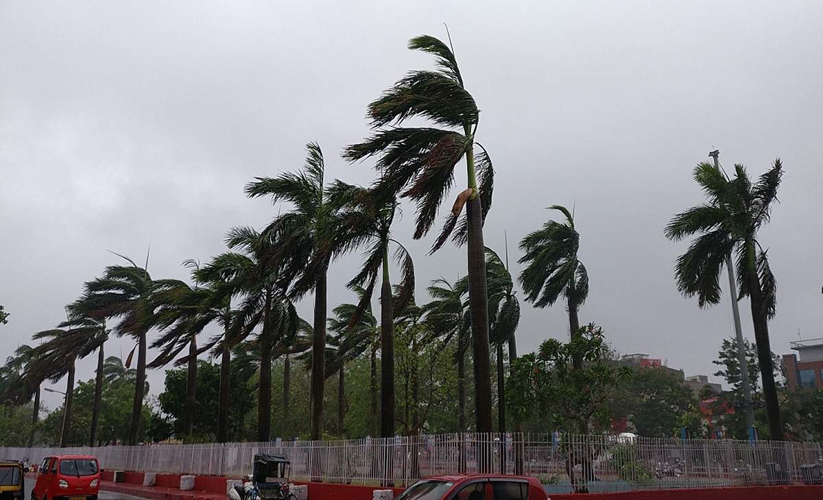 Cyclone Fani in Odisha: 'Extremely severe' cyclone Fani makes landfall in  Odisha's Puri: Key points | India News - Times of India