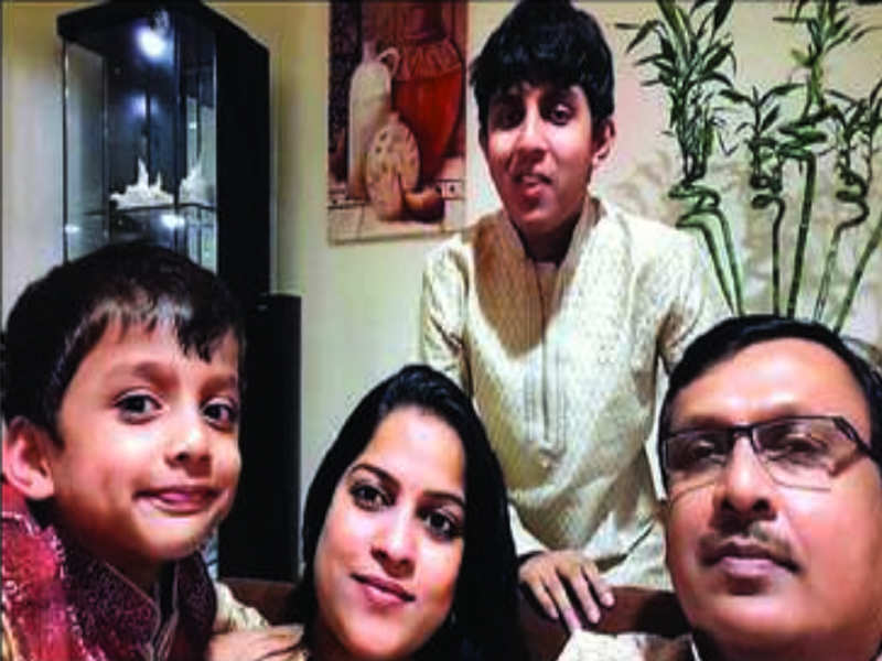 Vedant Sinha (in cream kurta) from Rainbow International School had promised his family (in pic) that he would give his 100 per cent