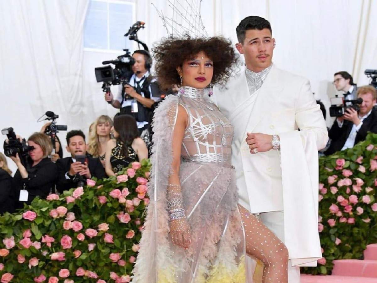 Photos Priyanka Chopra And Nick Jonas Opt For An Iconic Look At Met Gala 2019 Hindi Movie News Times Of India