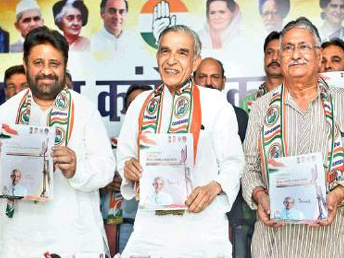 Congress Lok Sabha candidate from Chandigarh Pawan Kumar Bansal releasing local manifesto of the party at a press conference