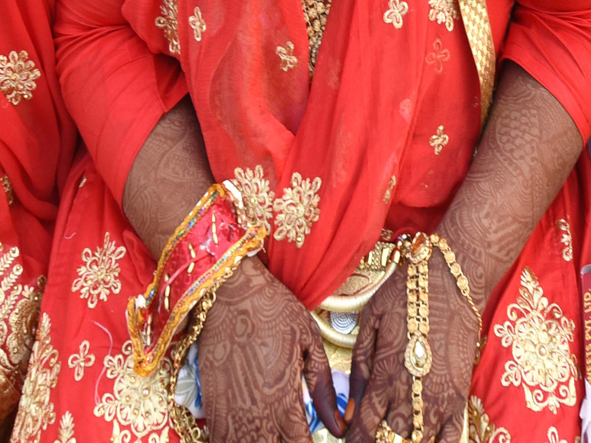 Uttar Pradesh: Bride refuses to marry drunk groom demanding dowry | Lucknow  News - Times of India
