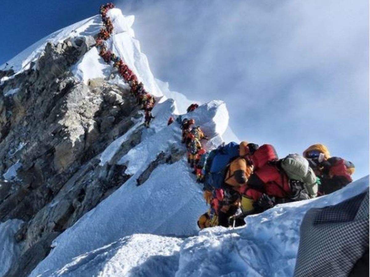 Have You Seen The Picture Of The Traffic Jam At Mount Everest Times ...