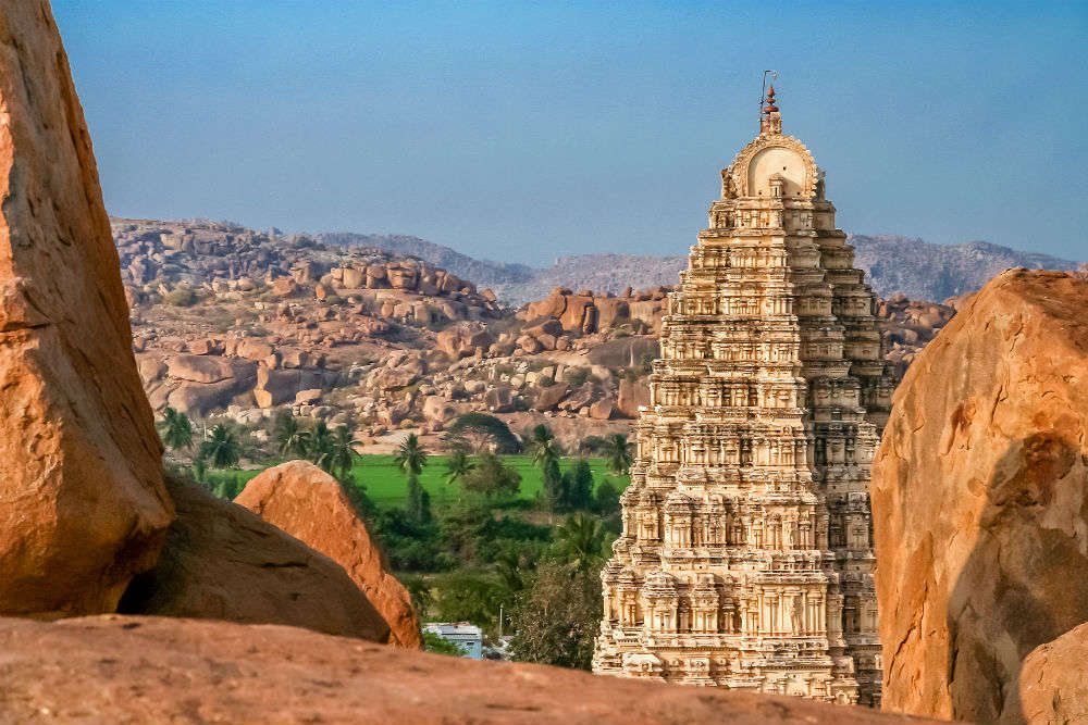 IRCTC offers tours to the heritage town of Hampi for 3D/4N at just INR 11300