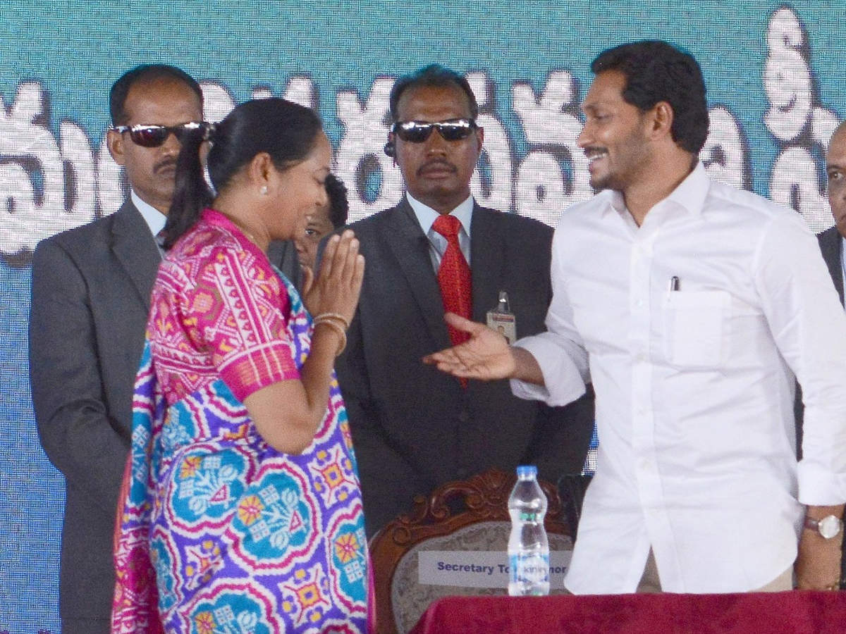 Like Dad Cm Jagan Makes Woman Andhra Pradesh Home Minister