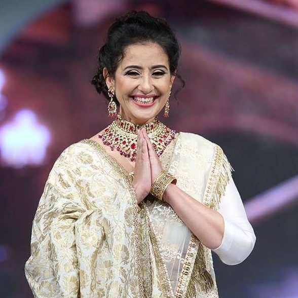 Watch Manisha Koirala thanks her Bombay team with this special post Hindi Movie News image