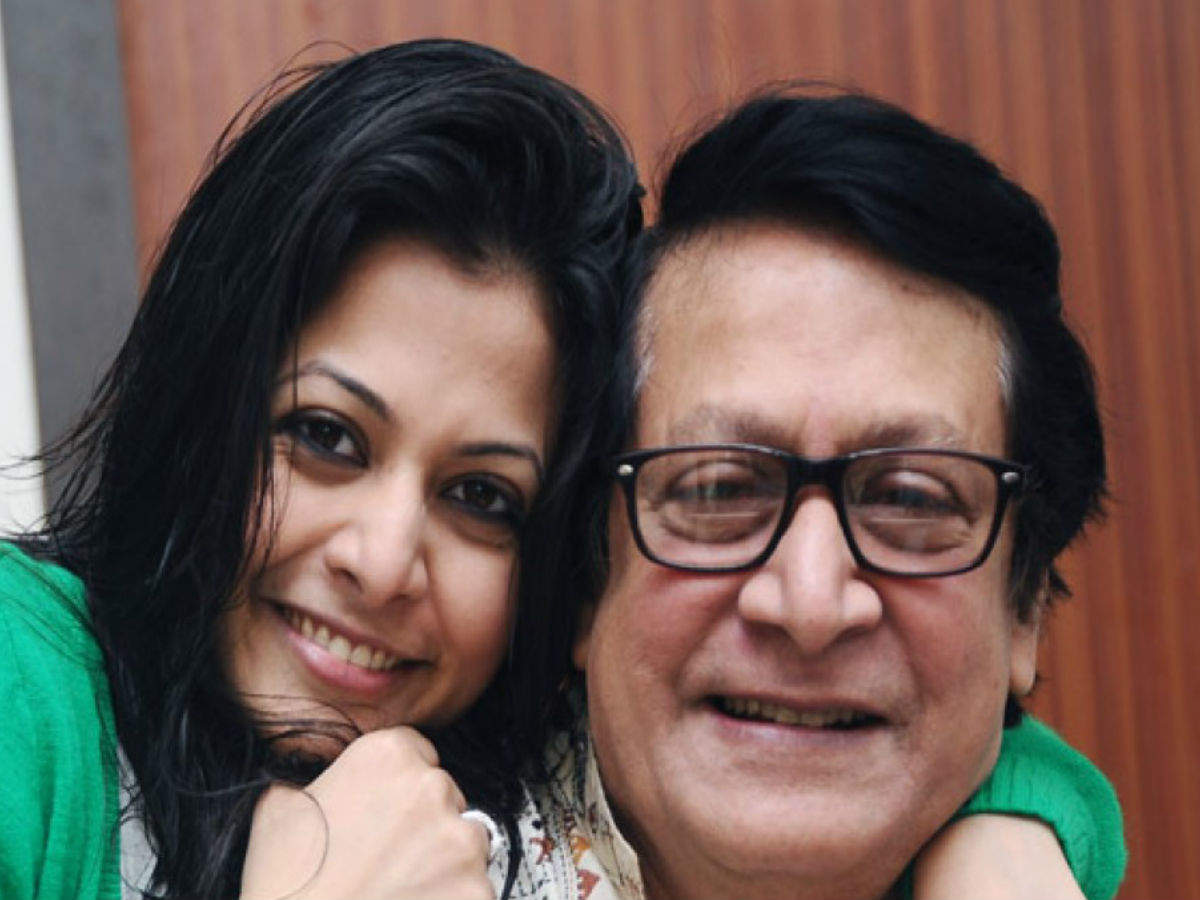 On Father&#39;s Day Koel recalls how inspirational dad Ranjit Mallick has been  | Bengali Movie News - Times of India