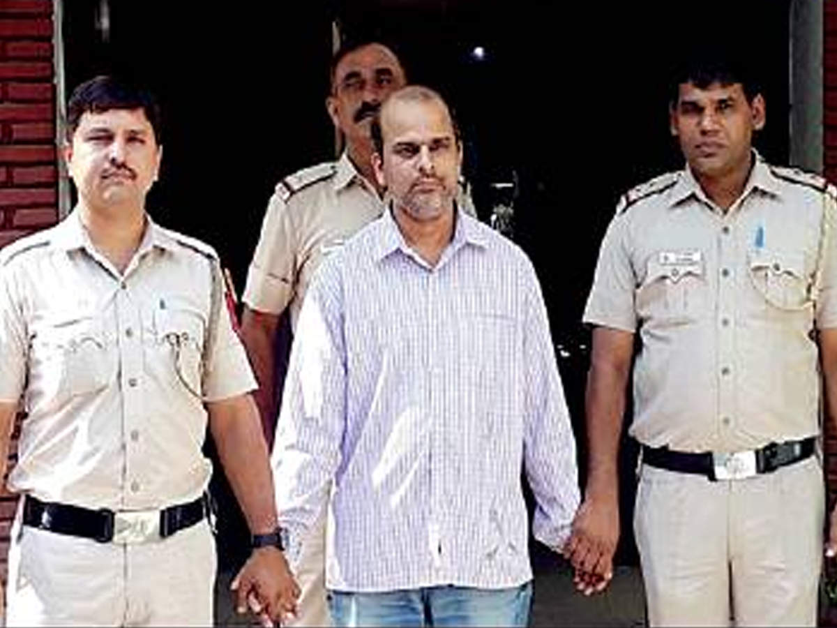 Upendra Shukla wrote two notes in which he confessed to his crime