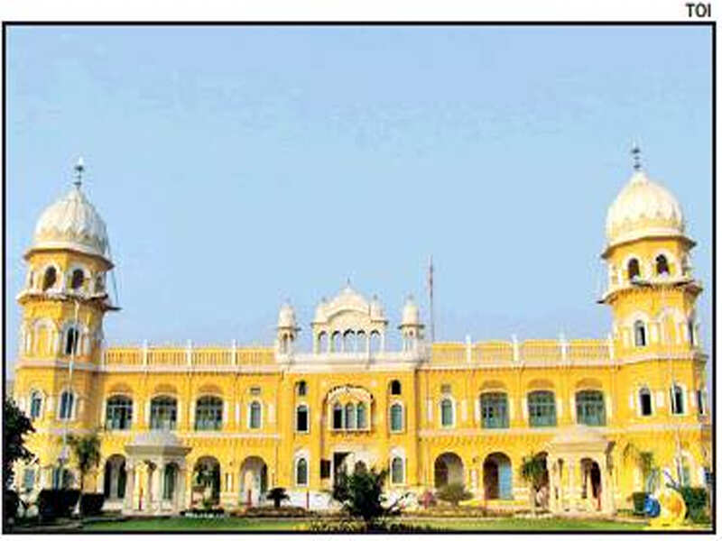 Guru Nanak birth anniversary: Pakistan Punjab governor offers 10,000 visas | Amritsar News - Times of India Guru Nanak birth anniversary: Pakistan Punjab governor offers 10,000 visas | Amritsar News - Times of India