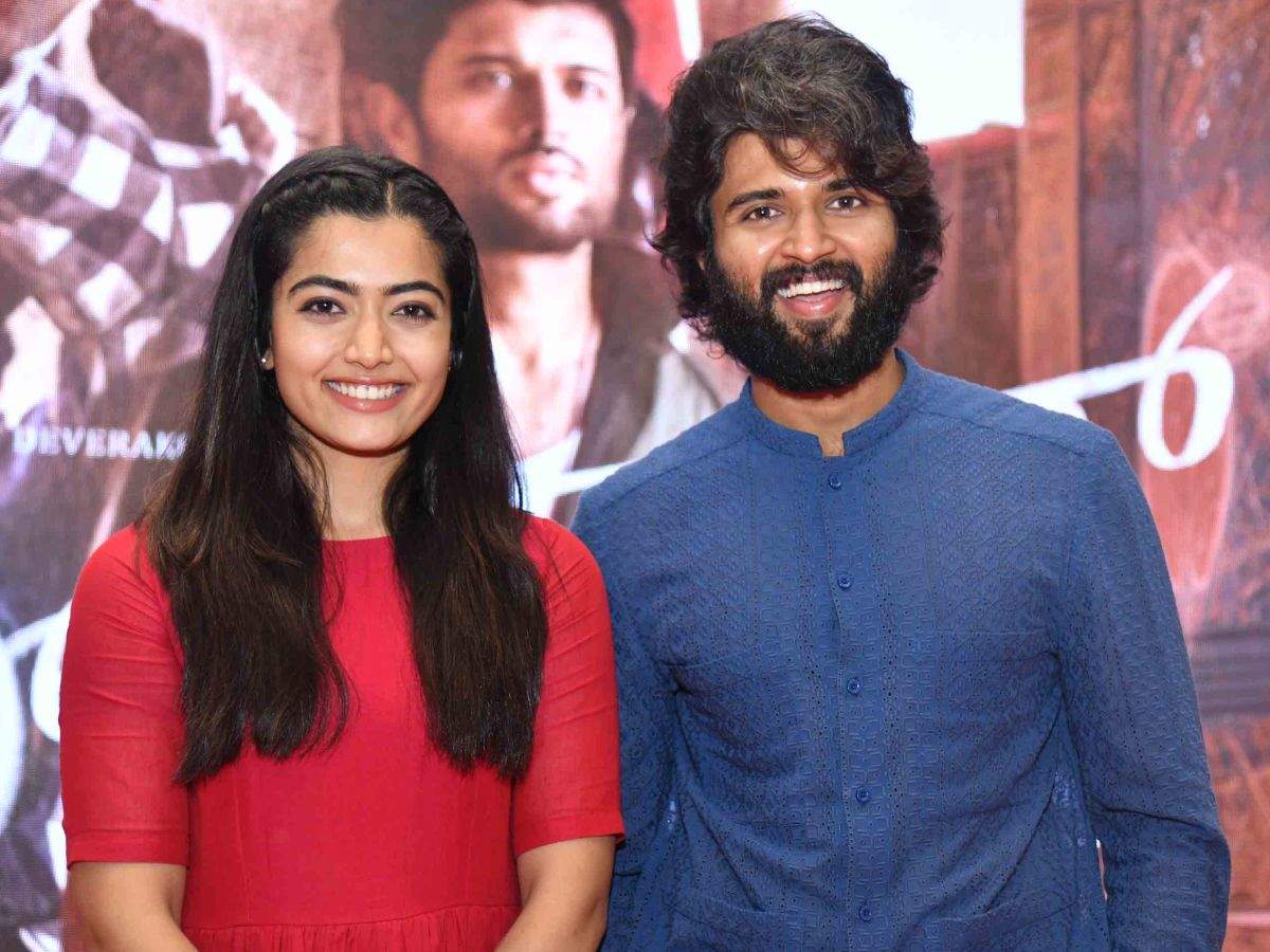 Fans go gaga over Vijay Deverakonda and Rashmika Mandanna | Events Movie  News - Times of India