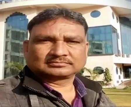 Head Constable Abdul Gani was attacked and killed allegedly by five-six persons who were armed with sticks, police said.