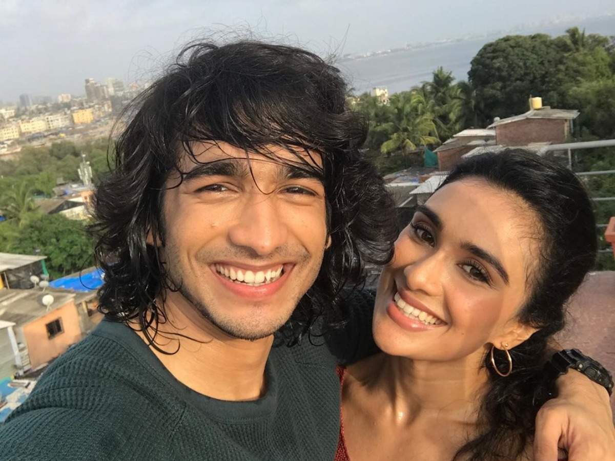 Meet Shantanu Maheshwari Wife nityaami shirke