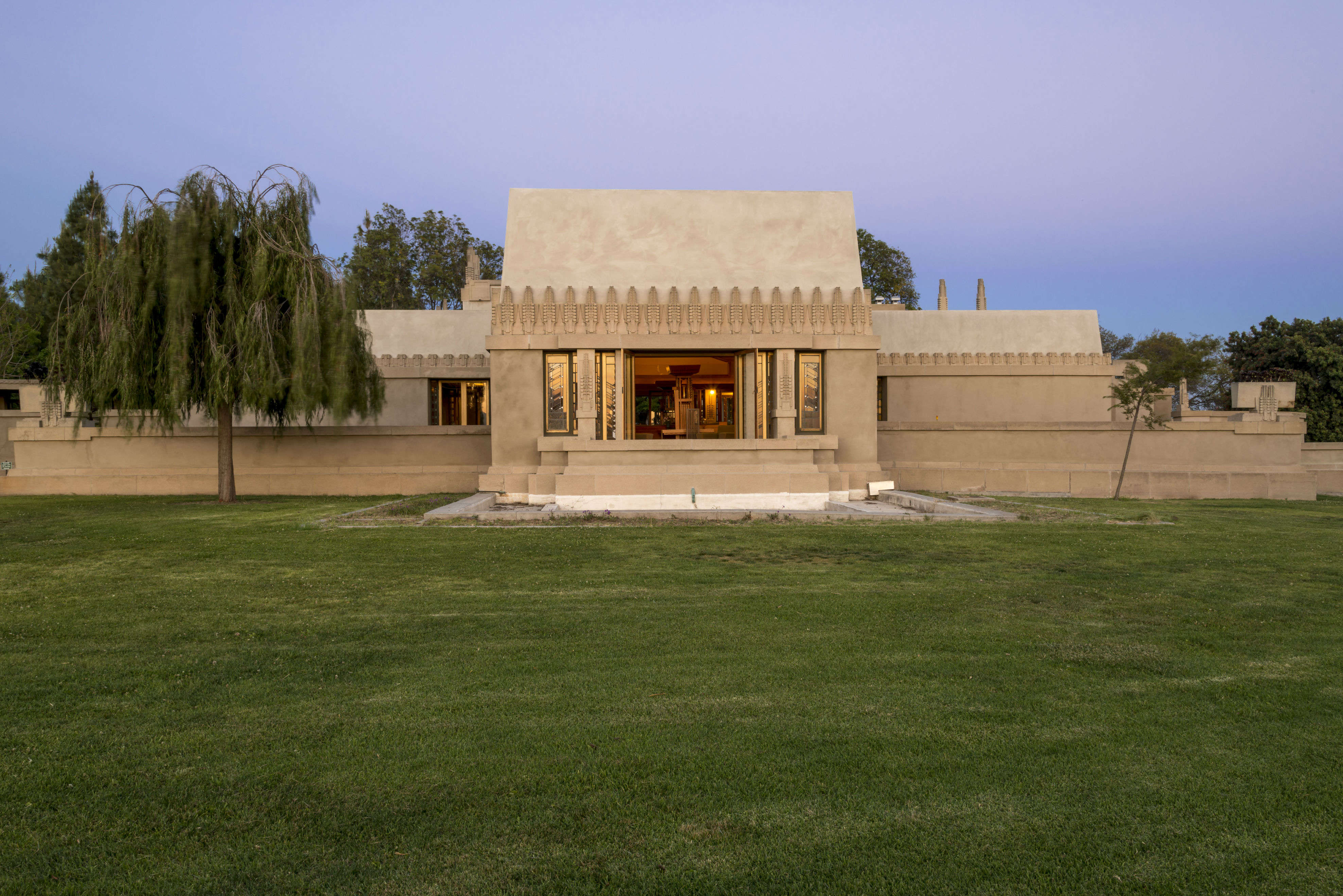 Experiences around Hollyhock House - the newest UNESCO World Heritage Site of Los Angeles