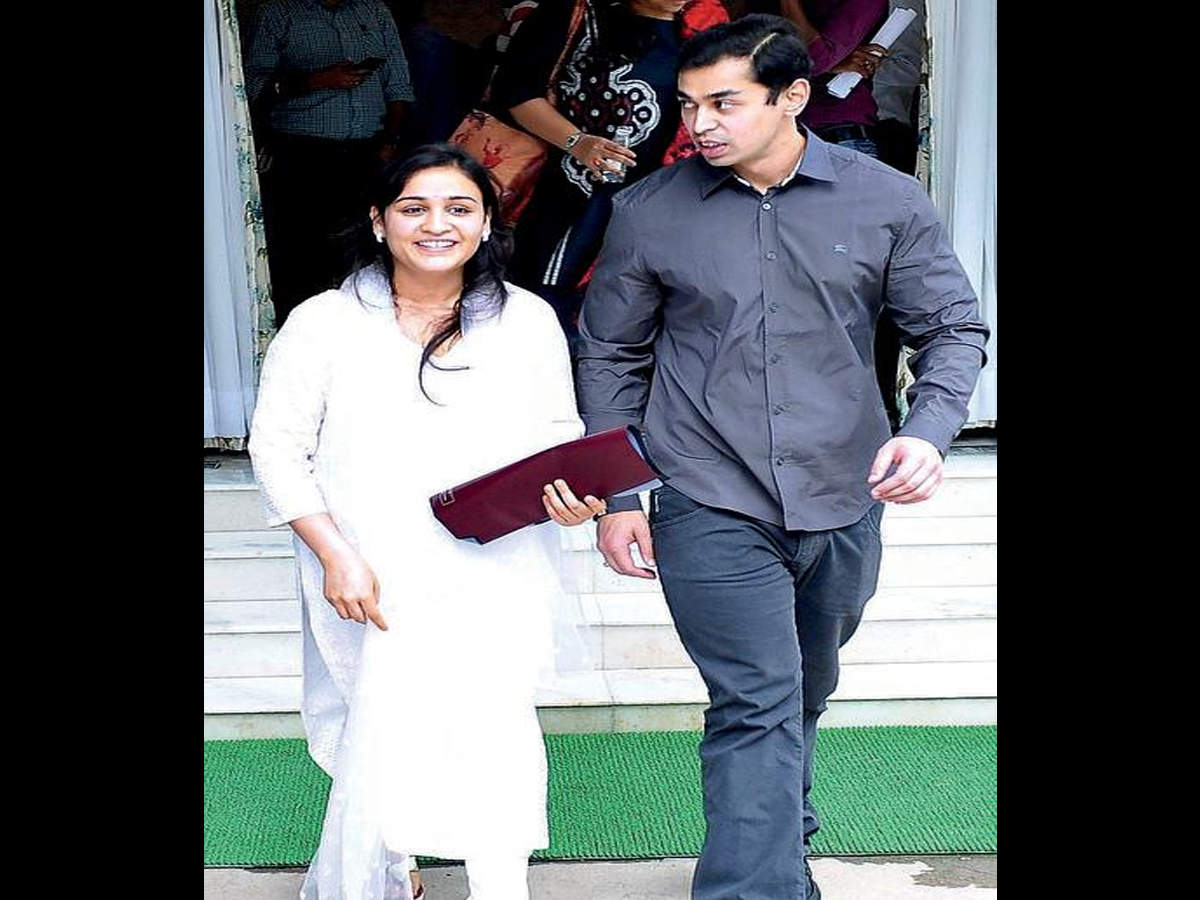 Prateek yadav with his wife Aparna yadav 