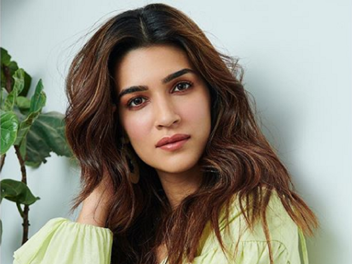 Watch: When Kriti Sanon was in for a special surprise on her birthday ...