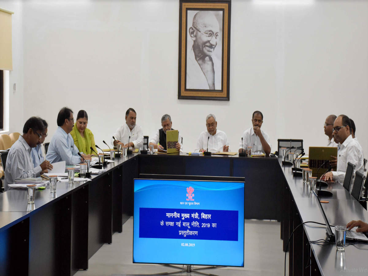 Bihar CM Nitish Kumar and others at a meeting in Patna to review the state government's proposed New Sand Policy-2019 