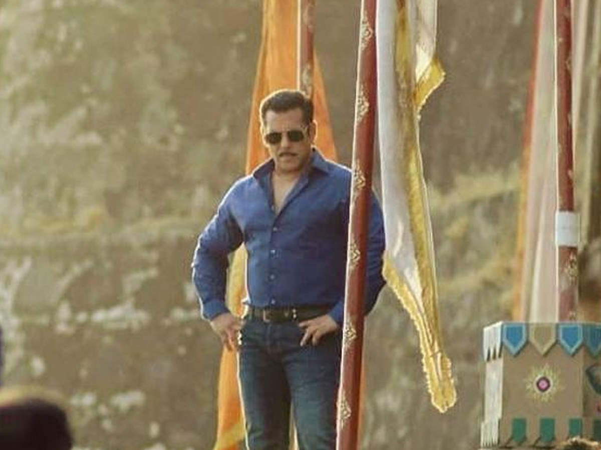 Exclusive: No phones please! Salman Khan issues special orders on the set  of Dabangg 3, find out why | Hindi Movie News - Times of India