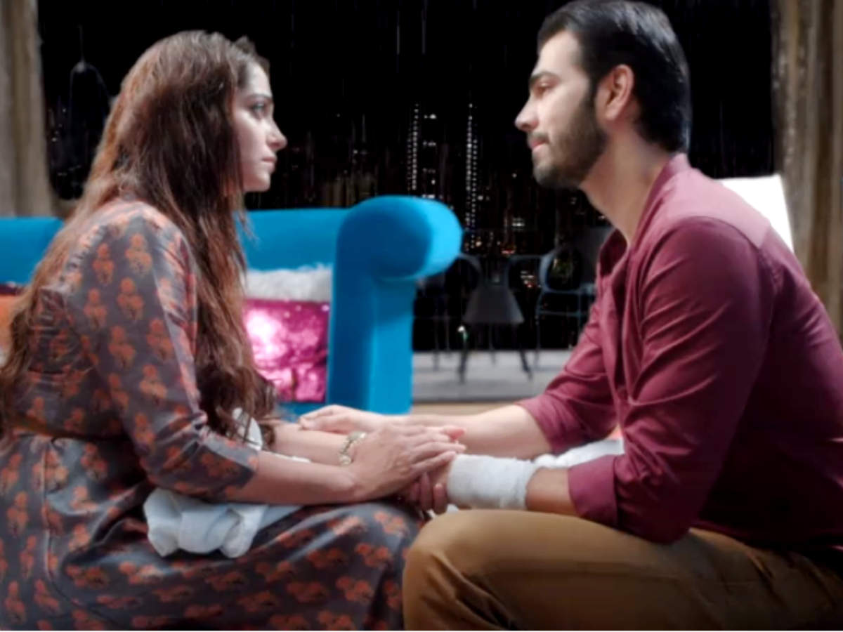 Kahaan Hum Kahaan Tum written update, August 7, 2019: Sonakshi and Rohit  confide in each other - Times of India