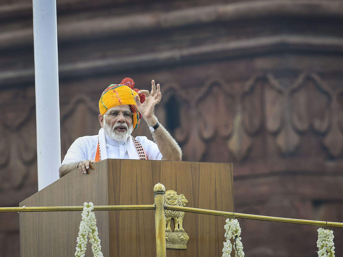 PM Narendra Modi addressing the nation from the ramparts of the historic Red Fort on the occasion of 73rd Independence Day, in New Delhi. (PTI photo)