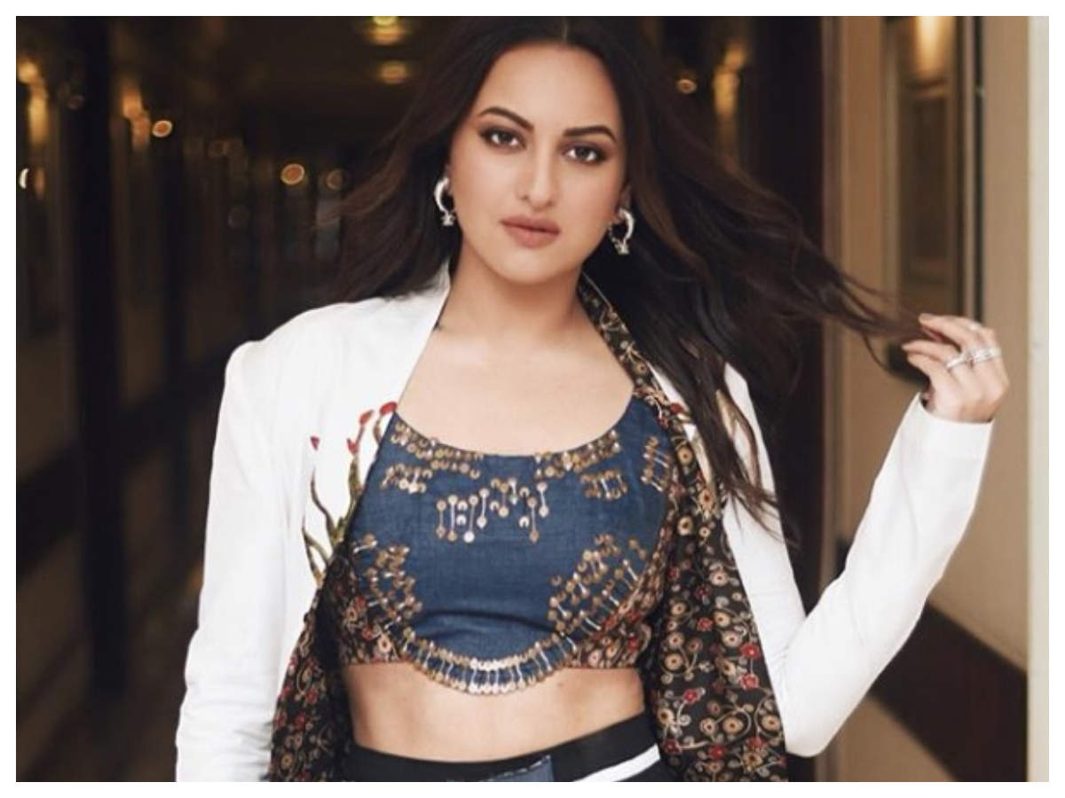 Dabangg 3': Sonakshi Sinha gives us a glimpse of her character 'Rajjo' and  it is sure to take your breath away! | Hindi Movie News - Times of India