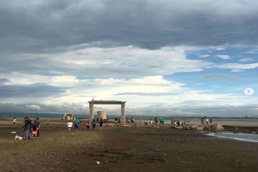 Drought in Thailand unveiled a long lost Buddhist temple