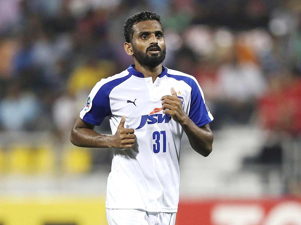 Jamshedpur Fc Rope In Midfielder Ck Vineeth Football News Times Of India