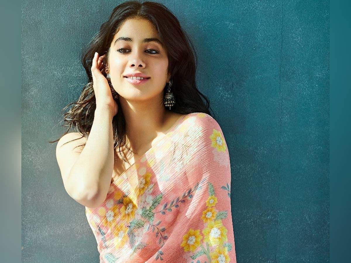 Janhvi Kapoor says her wedding will happen at this place; also reveals her outfit for the marriage ceremony | Hindi Movie News - Times of India