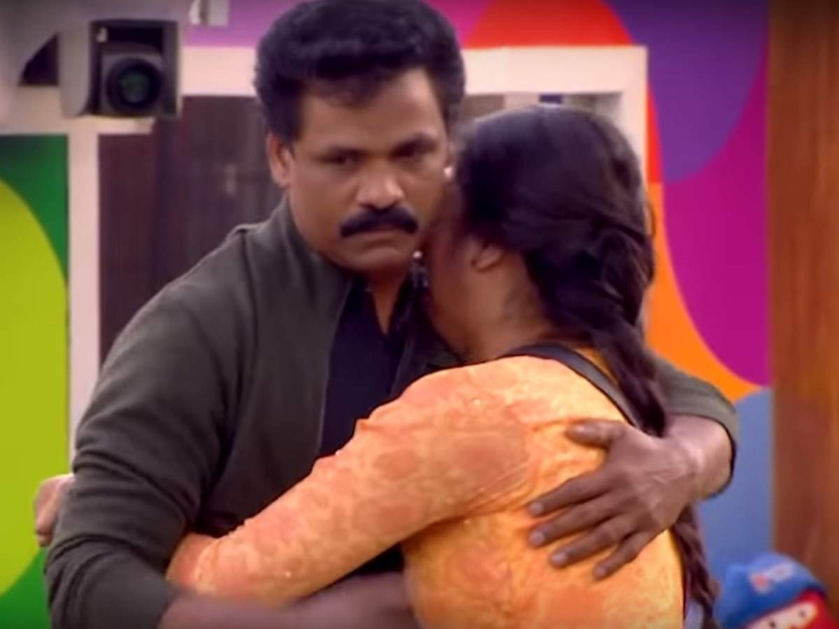Bigg Boss Tamil 3, Day 80 preview: Losliya meets her father after 10 years - Times of India