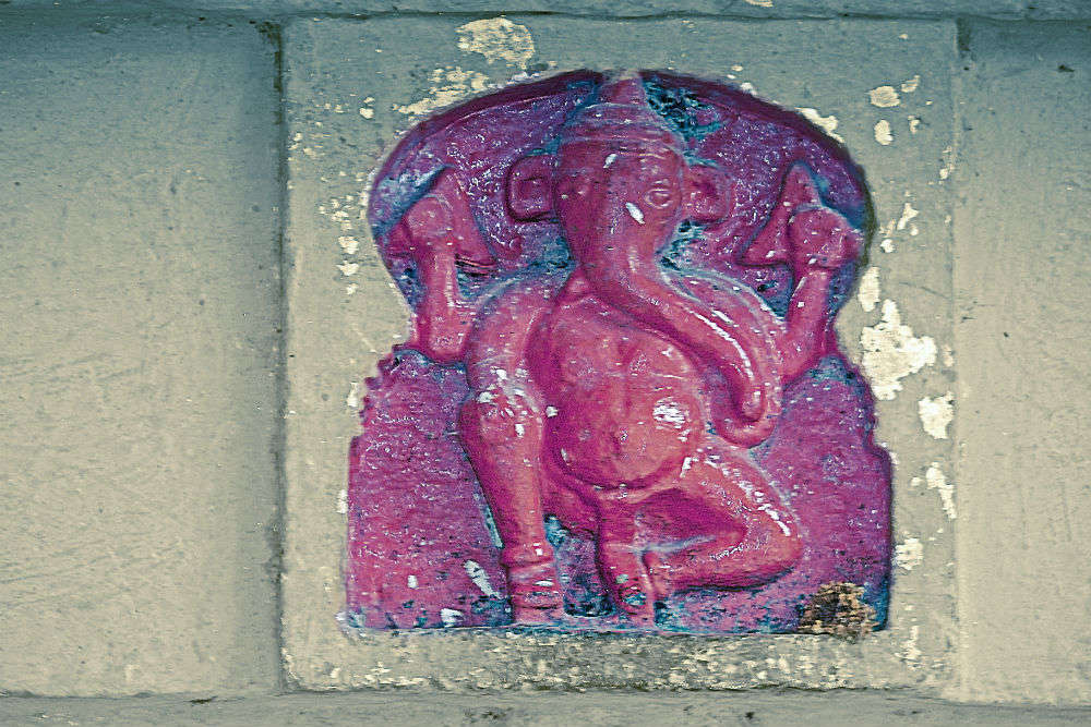 This medieval Ganesha Temple in Jabalpur is named after a halwai