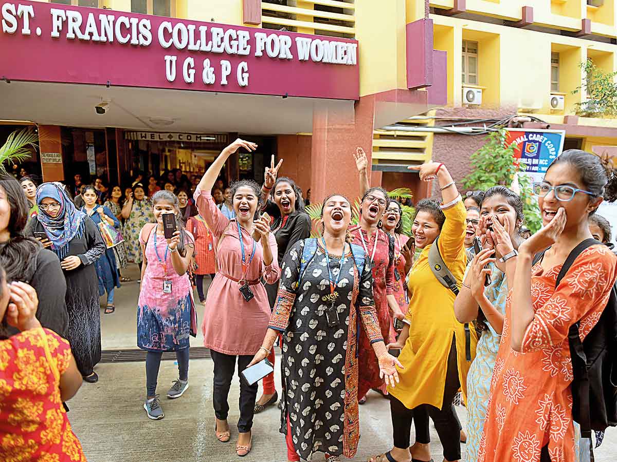 St Francis Girls Crush The Patriarchal Kurti Code Events Movie News Times Of India