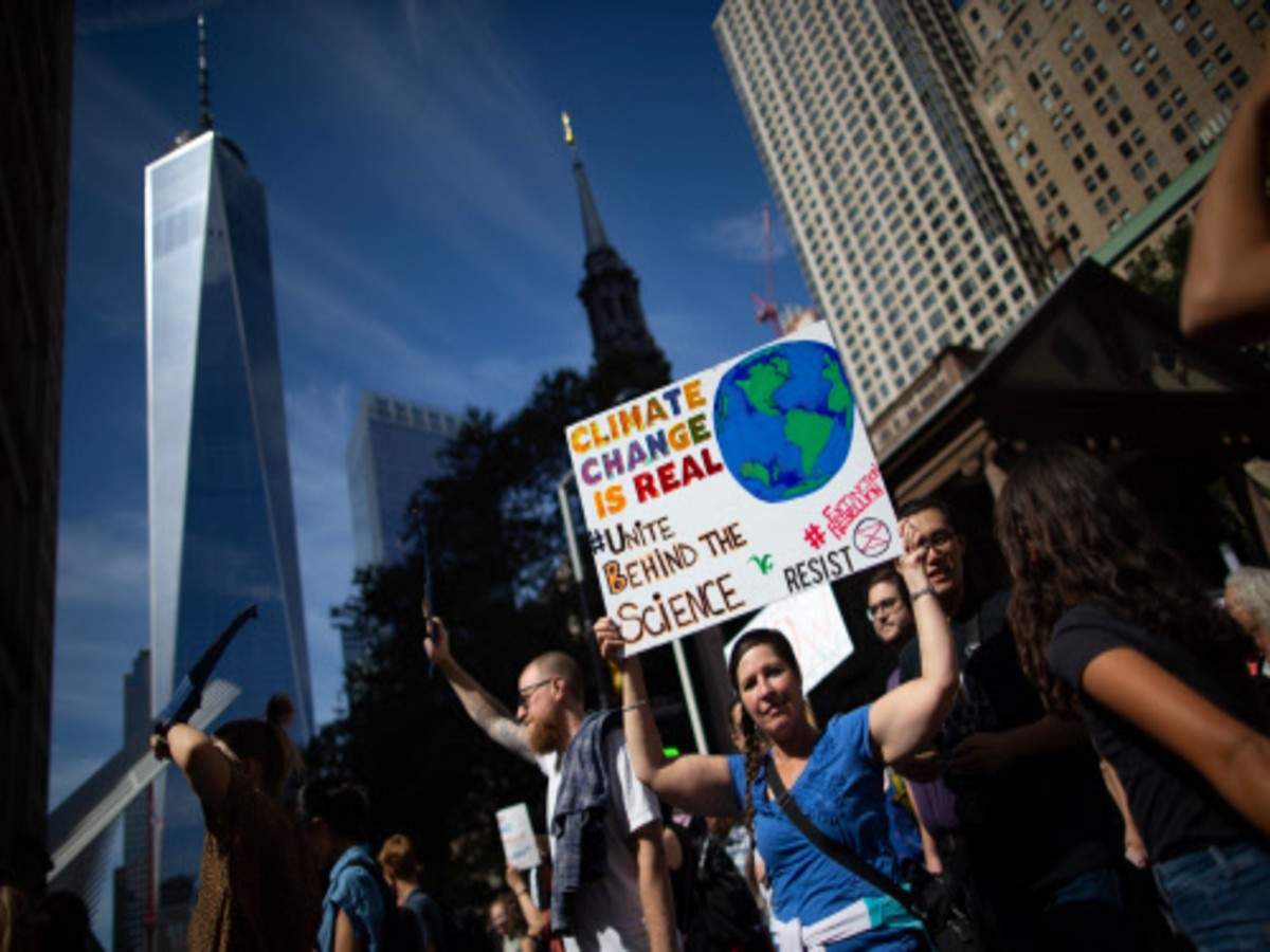  A wave of climate change protests swept the globe Friday, with hundreds of thousands of young people sending a message to leaders headed for a U.N. summit. (Photo courtesy: AP)