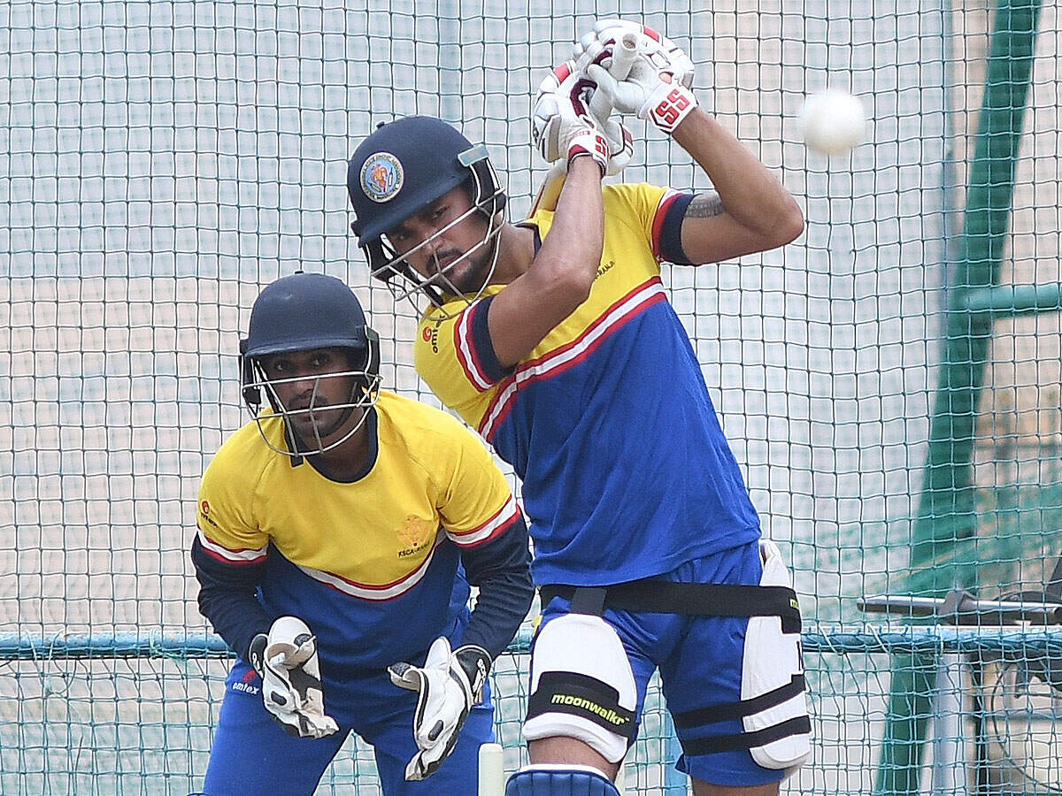 manish pandey t shirt number