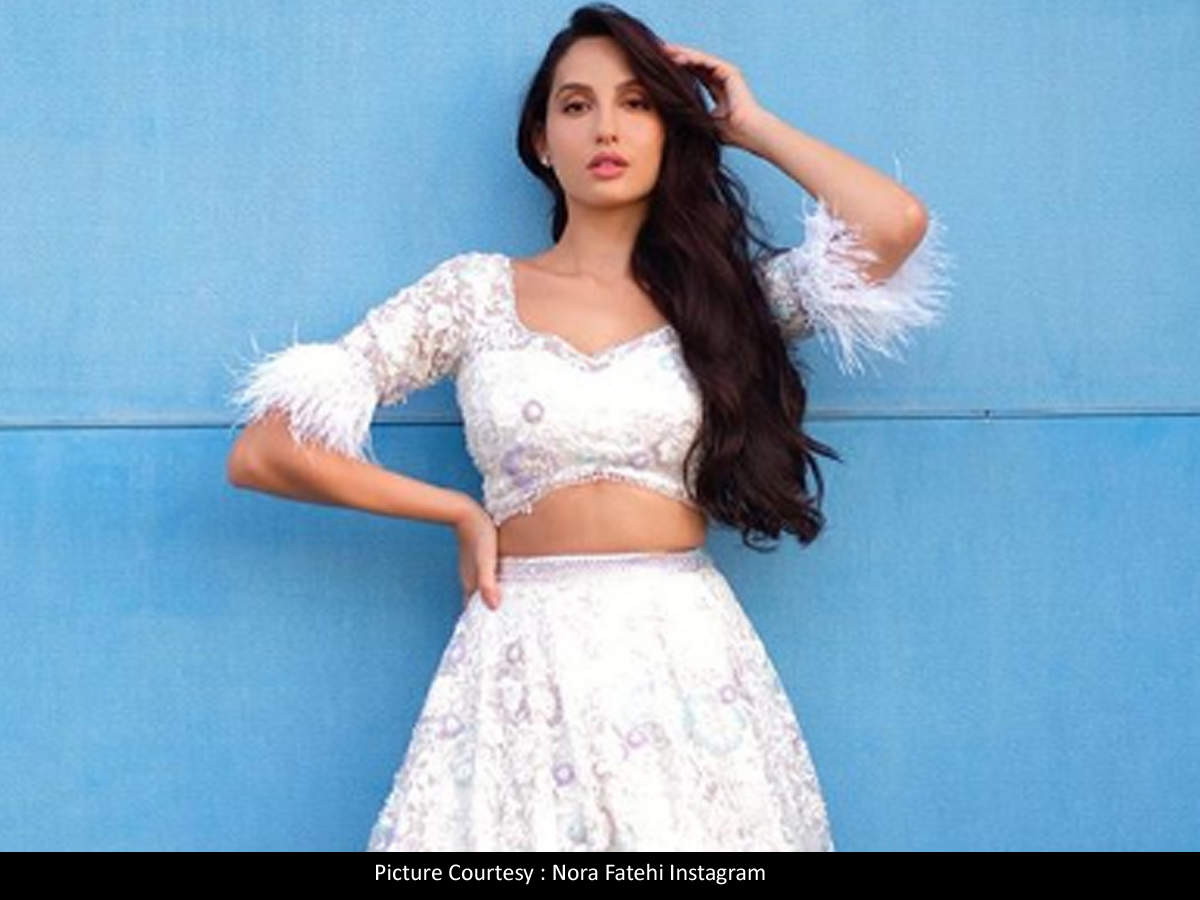 In Black Or White Celebrity Style, Nora Fatehi Cannot Stop Looking  Fantastic In Crop Top Sets