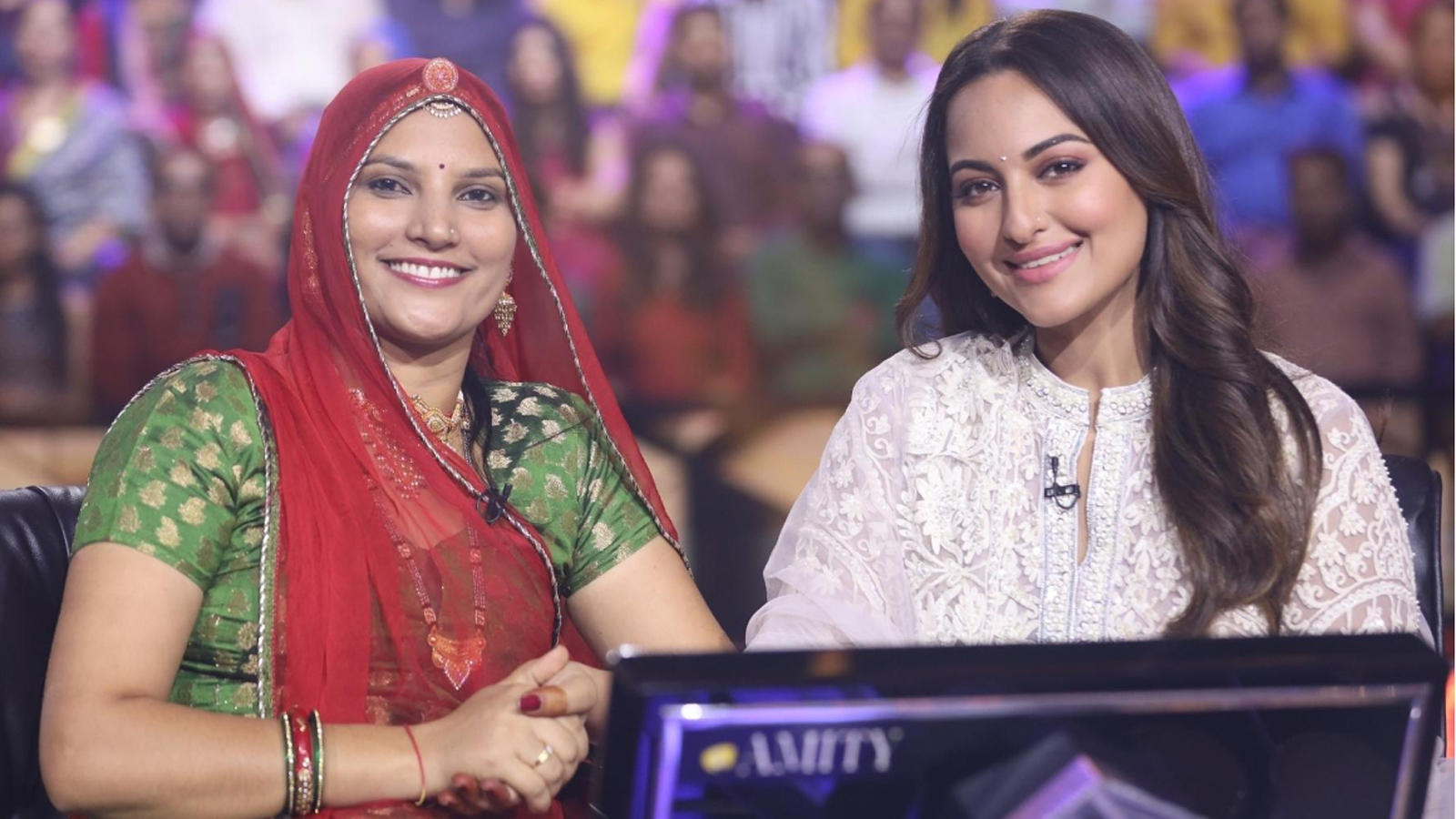 Up Minister Slams Sonakshi Sinha For Her Kbc Gaffe Hindi Movie