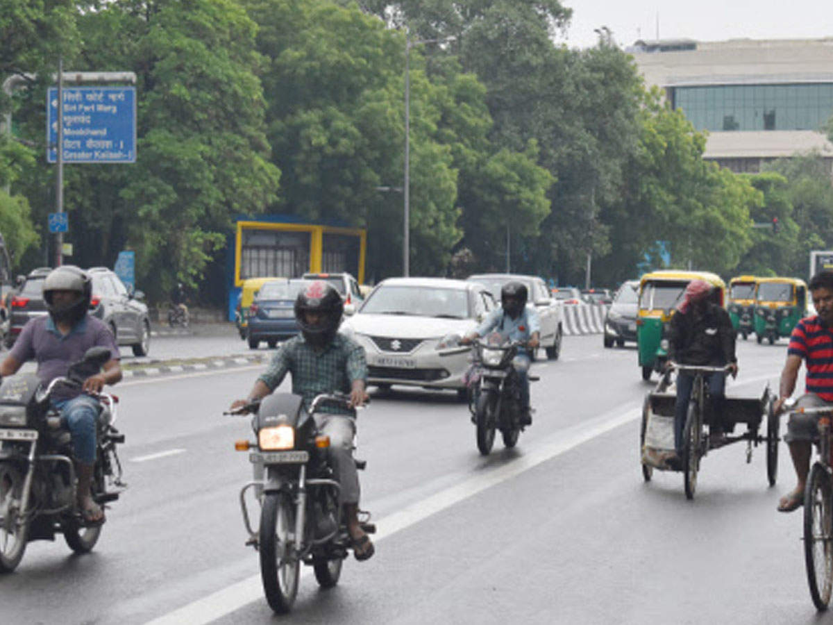 Two-wheelers are likely to continue enjoying exemption from the odd-even road rationing plan to be implemented from November 4 to 15. (File photo)