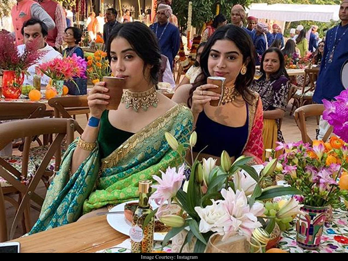 Video Janhvi Kapoor Wishes Sister Khushi On Her Birthday With An