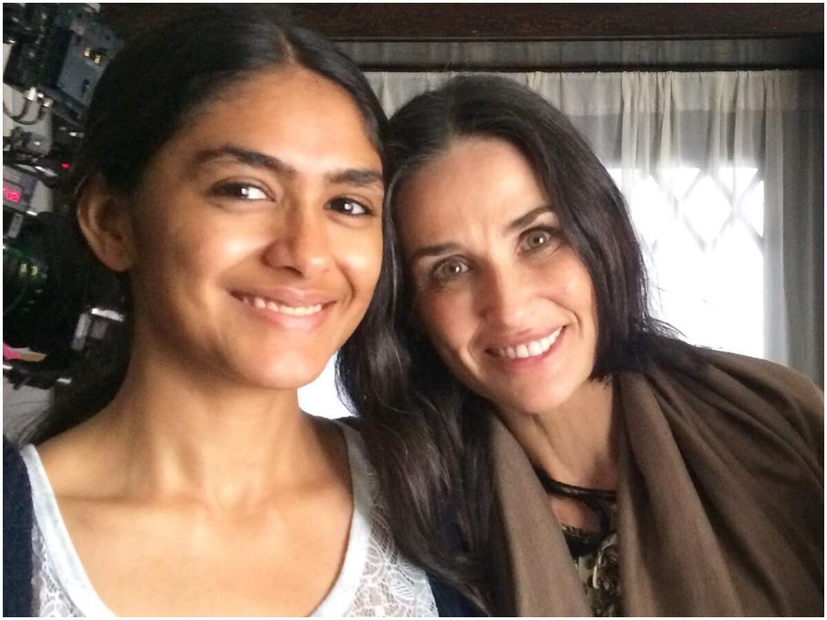 Photo Mrunal Thakur Wishes Hollywood Star Demi Moore On Her Birthday Hindi Movie News Times Of India