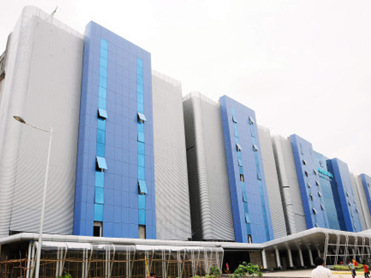  SevenHills Hospital complex in Marol 