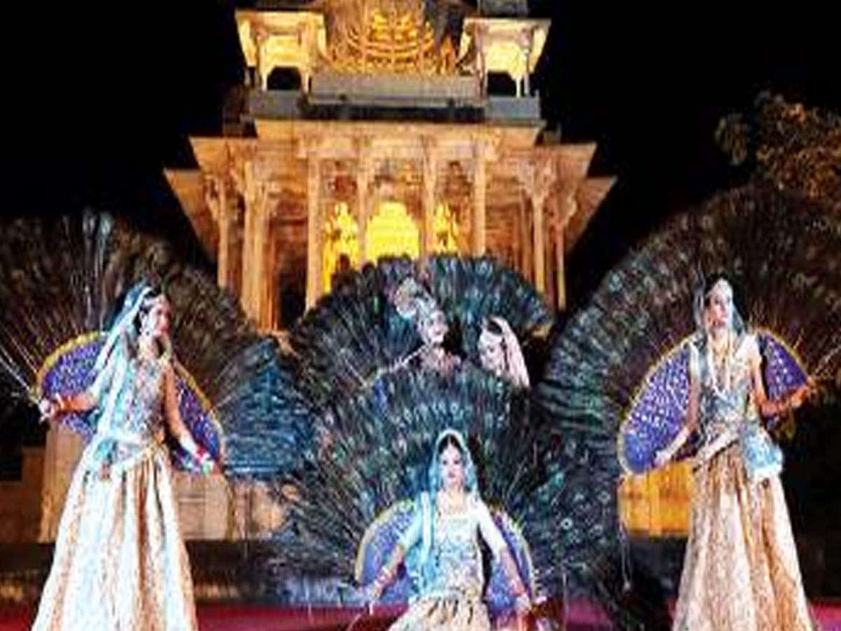 Artistes perform a traditional dance at the Bundi Utsav