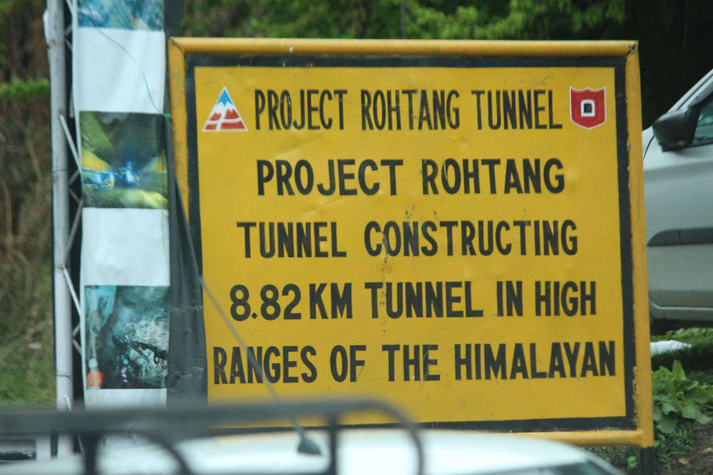 Rohtang tunnel likely to become operational by May 2020