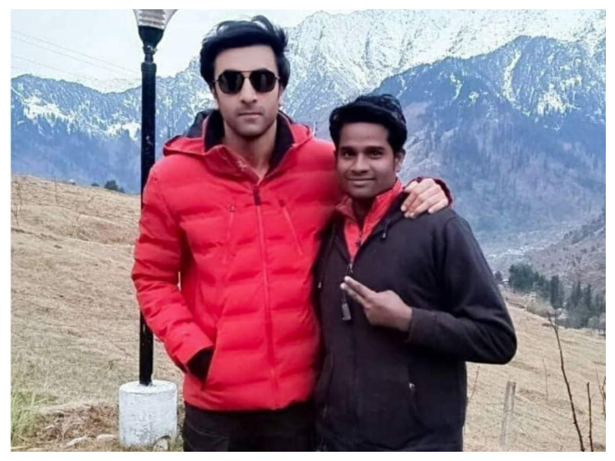 Watch: Ranbir Kapoor and team Brahmastra party in Manali : Bollywood News -  Bollywood Hungama