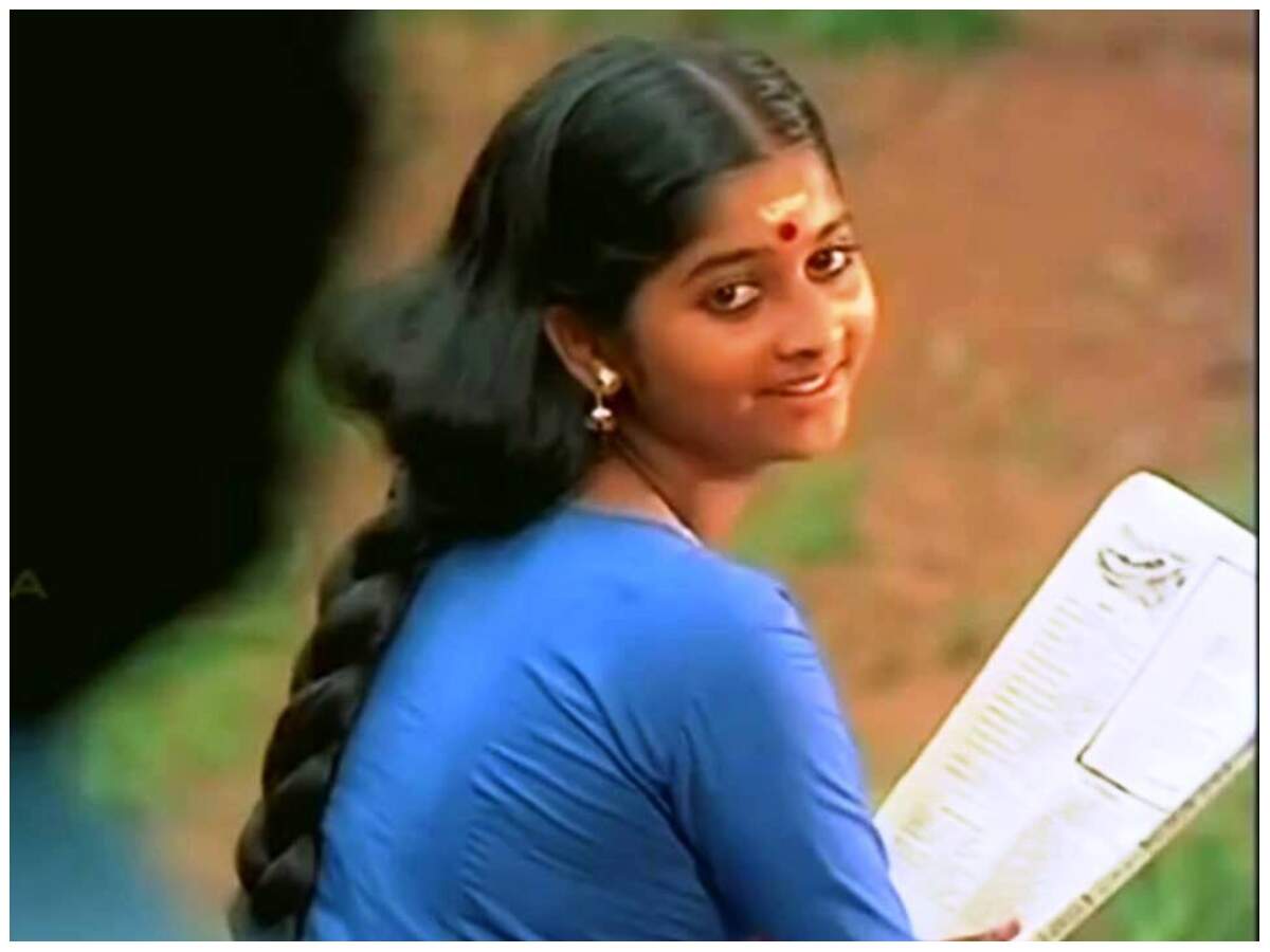 Remembering 'Manjal Prasadam Nettiyil Charthiya' girl Monisha Unni on her death anniversary | Malayalam Movie News - Times of India Remembering 'Manjal Prasadam Nettiyil Charthiya' girl Monisha Unni on her death anniversary | Malayalam Movie News - Times of India