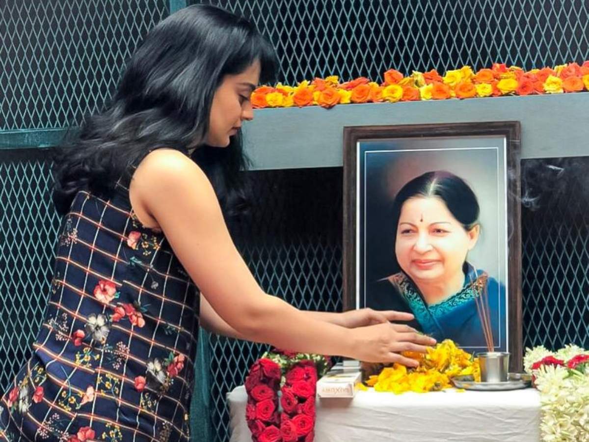Kangana Ranaut pays homage to 'Thalaivi' Jayalalithaa on her death  anniversary | Hindi Movie News - Times of India