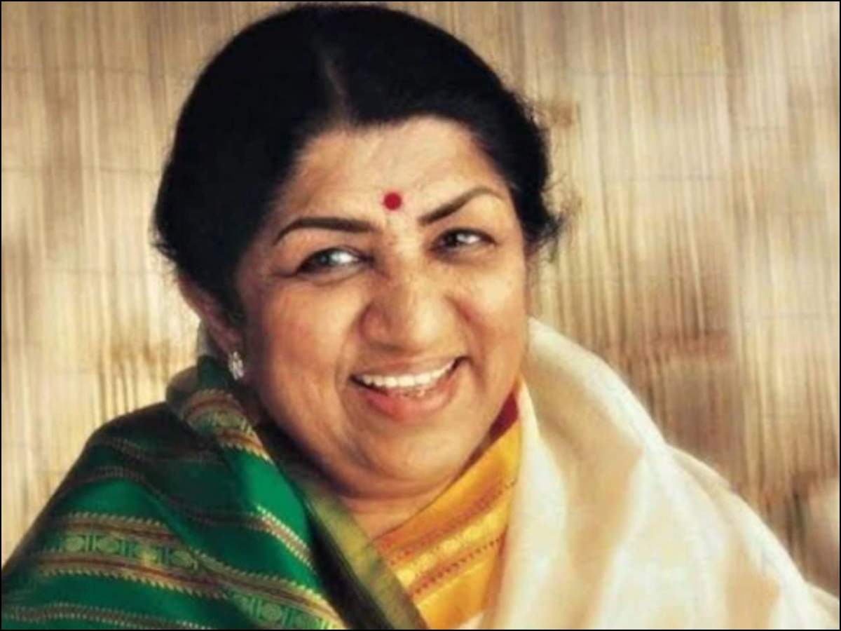 Lata Mangeshkar returns home after 28 days, tweets that she was ...