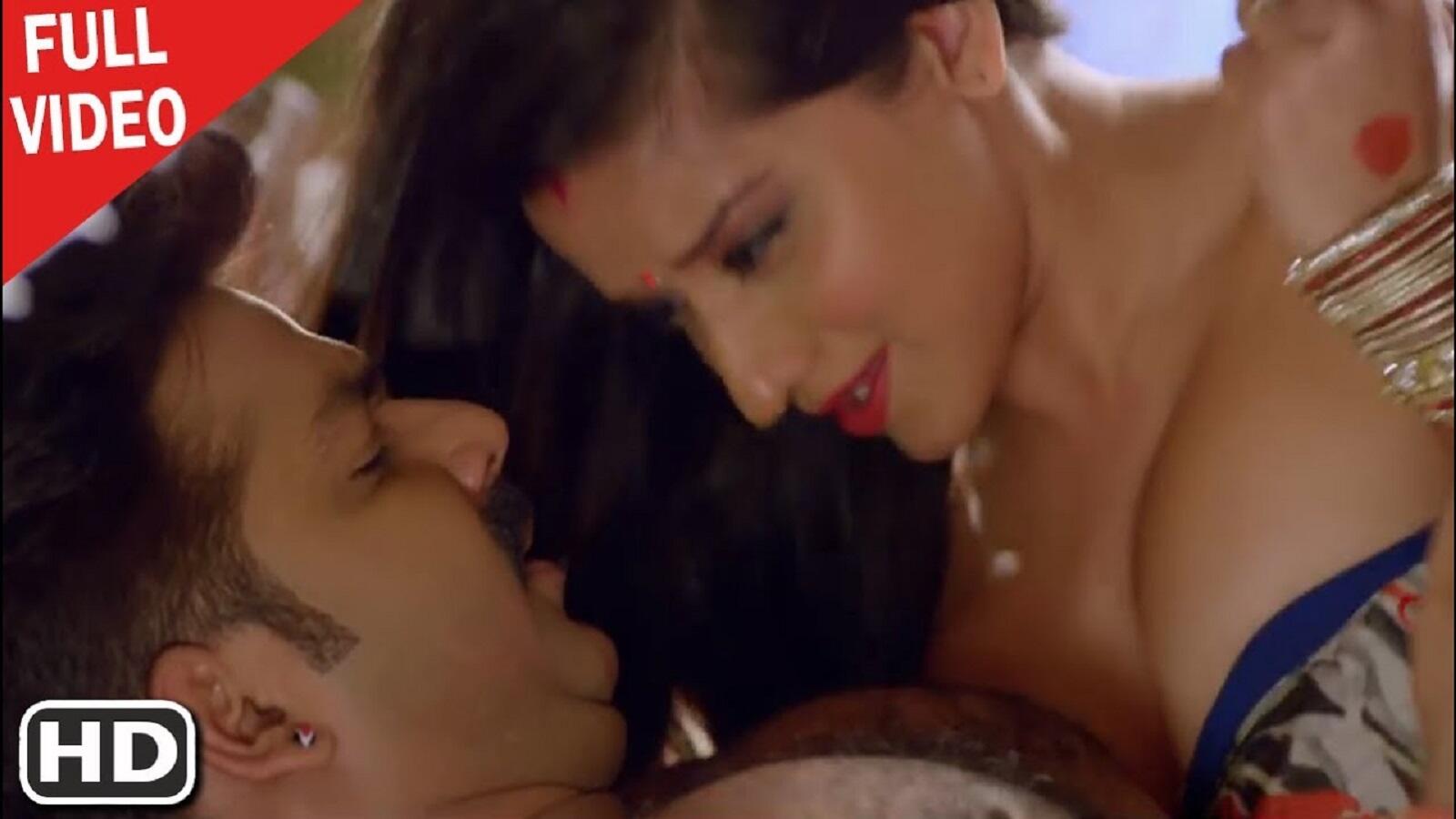 bhojpuri video song pawan singh and monalisa s bhojpuri gana diya gul kara rani from pawan raja bhojpuri video songs times of india bhojpuri video song pawan singh and monalisa s bhojpuri gana diya gul kara rani from pawan raja