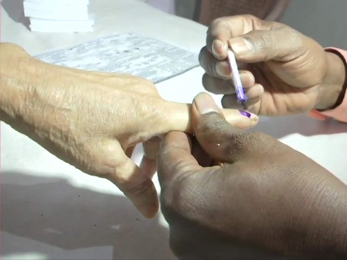 A voter gets his finger inked after casting his vote in Dhanbad (ANI)