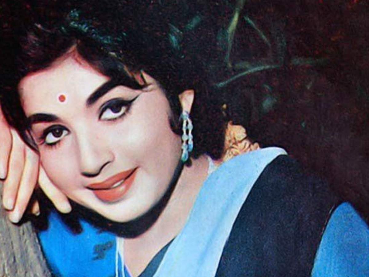 Jayalalitha school, movies &amp; politics entry: The journey of the real Queen  Jayalalitha: From a schoolgirl to becoming the Iron Lady of Indian politics