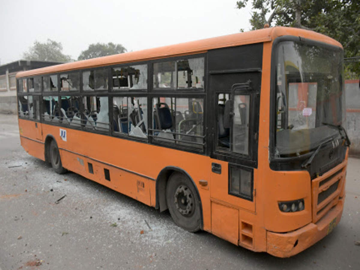 A group of 30-40 protesters threw stones at buses in Seelampur.