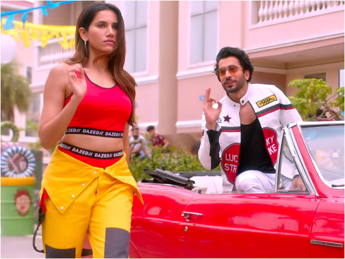 Jai Mummy Di' new song 'Lamborghini': Sunny Singh and Sonnalli Seygall's song is a perfect party number! | Hindi Movie News - Times of India